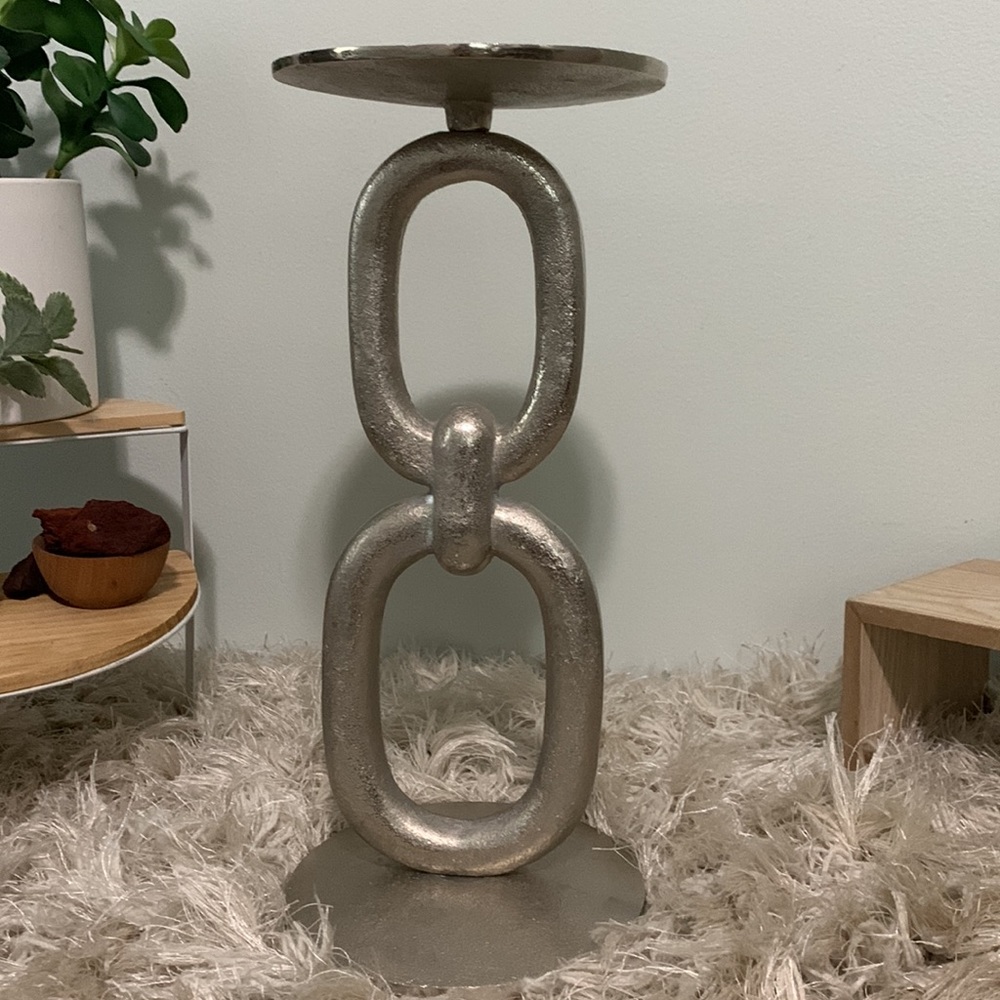 Silver Metal Link Style Pillar Candle Plant Holder